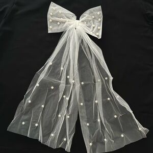 Women’s White Tulle Veil Hair Bow Clip with Faux Pearls Bridal Wedding Lulu’s